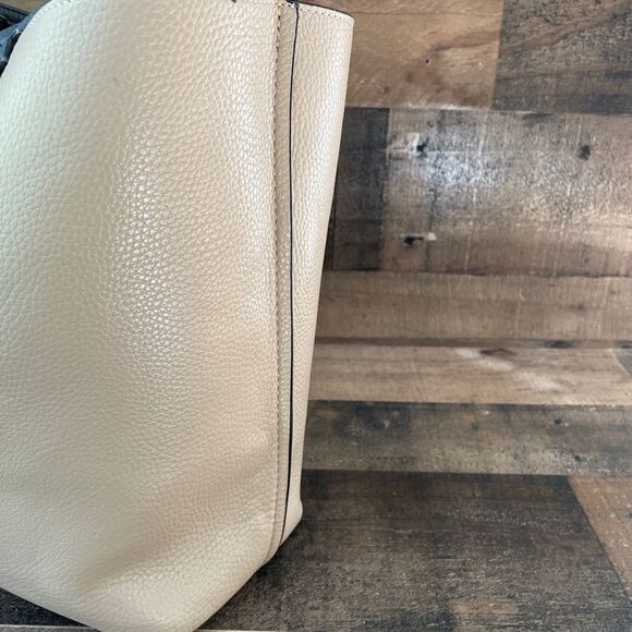 Vegan Pebbled Leather Reversible Tote Bag Cream and Grey - Picture 6 of 14